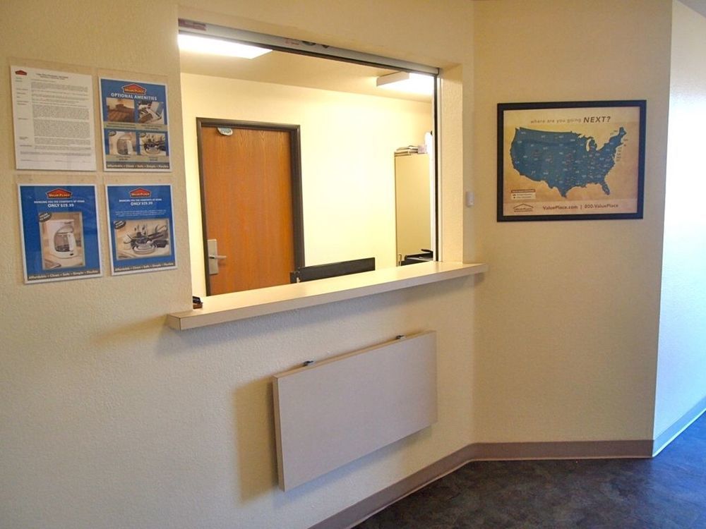 Woodspring Suites ميدلاند المظهر الداخلي الصورة