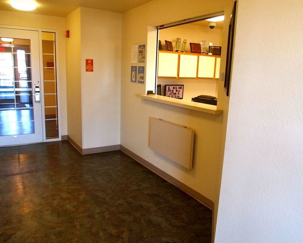 Woodspring Suites ميدلاند المظهر الداخلي الصورة