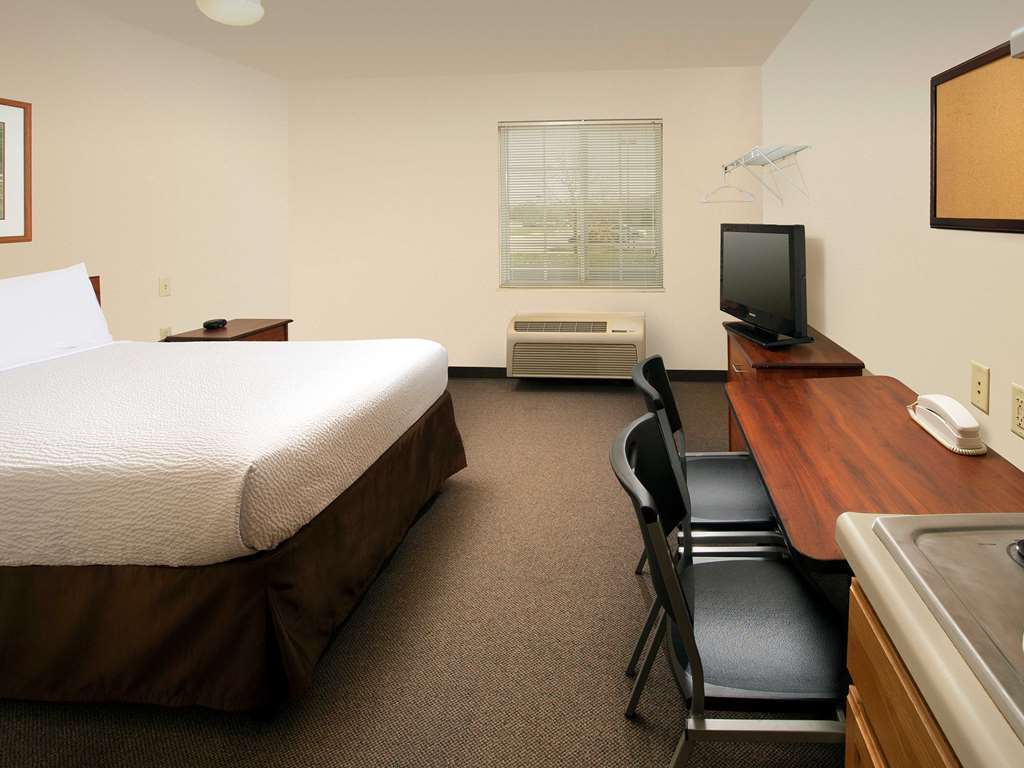 Woodspring Suites ميدلاند الغرفة الصورة