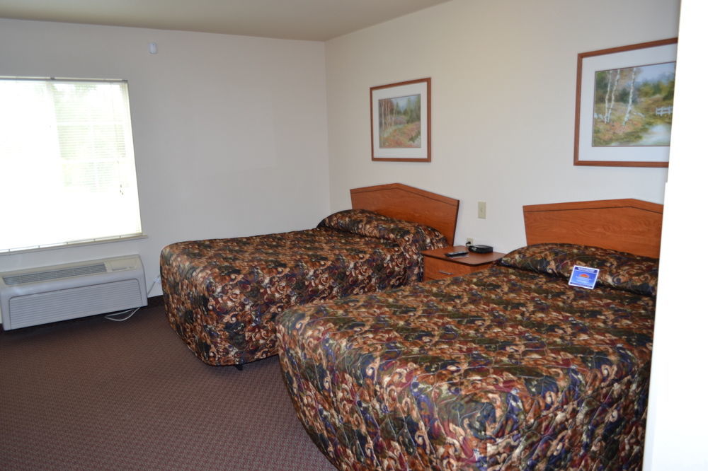 Woodspring Suites ميدلاند المظهر الخارجي الصورة